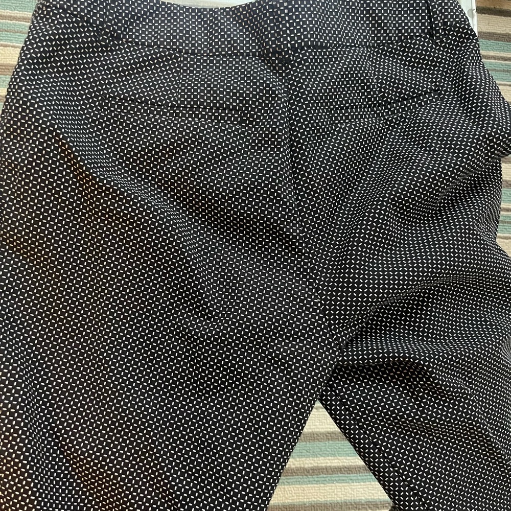 Liz Claiborne Classic Black and White Patterned pants - Picture 3 of 8